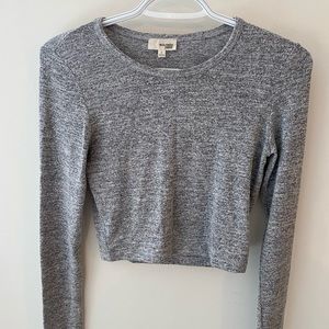 Aritzia wilfred free Grey crop top, size S